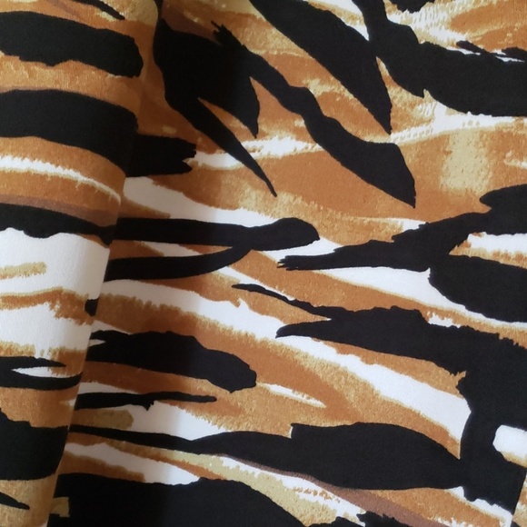 Super Sexy Skirt! Size 12 - Picture 5 of 6